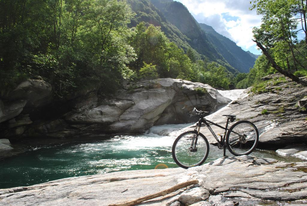 Myverzasca Resort Casa Rossa Brione  外观 照片