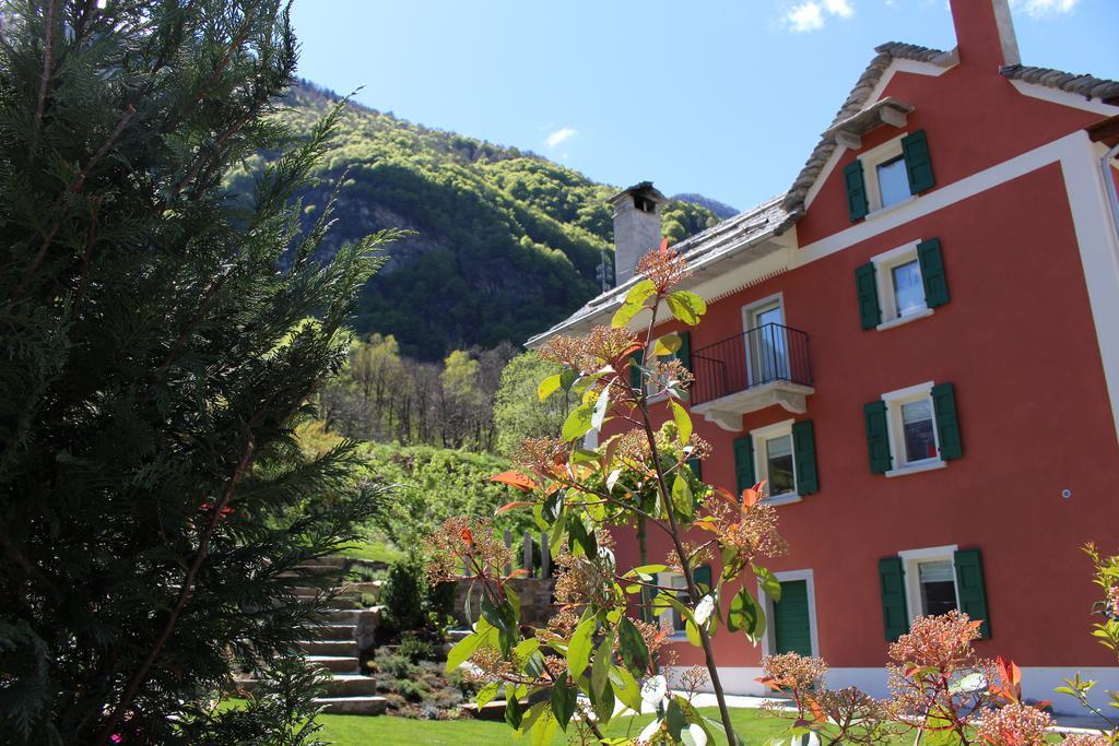 Myverzasca Resort Casa Rossa Brione  外观 照片