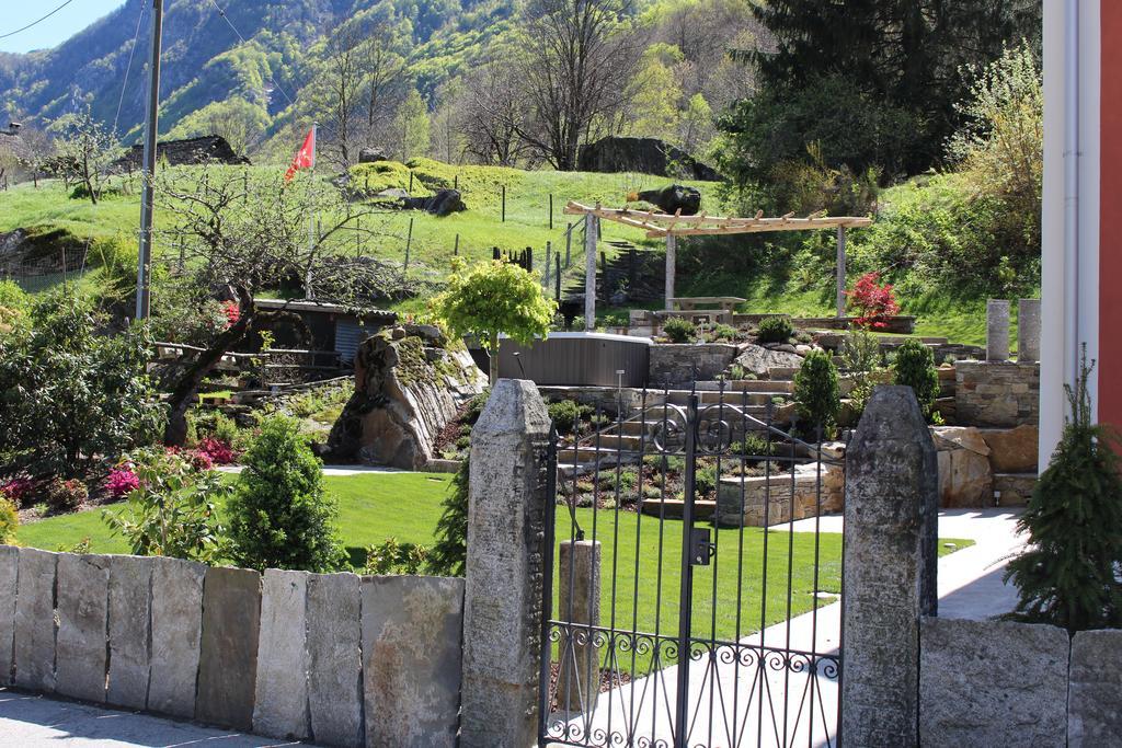 Myverzasca Resort Casa Rossa Brione  外观 照片