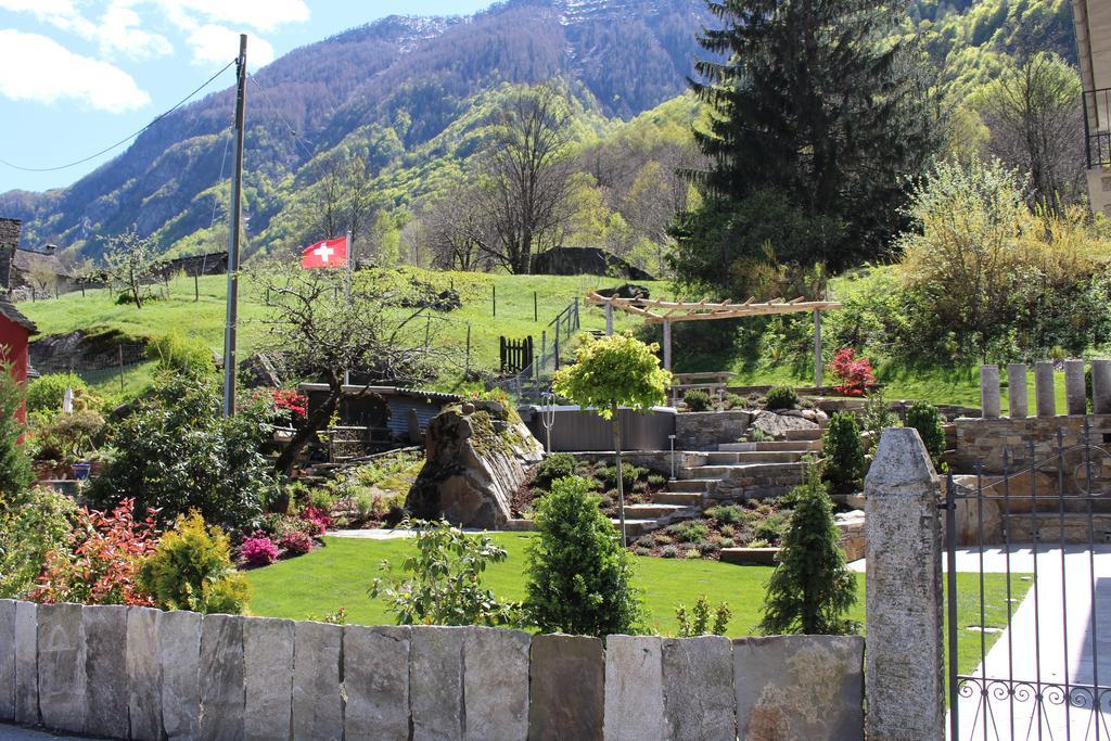 Myverzasca Resort Casa Rossa Brione  外观 照片