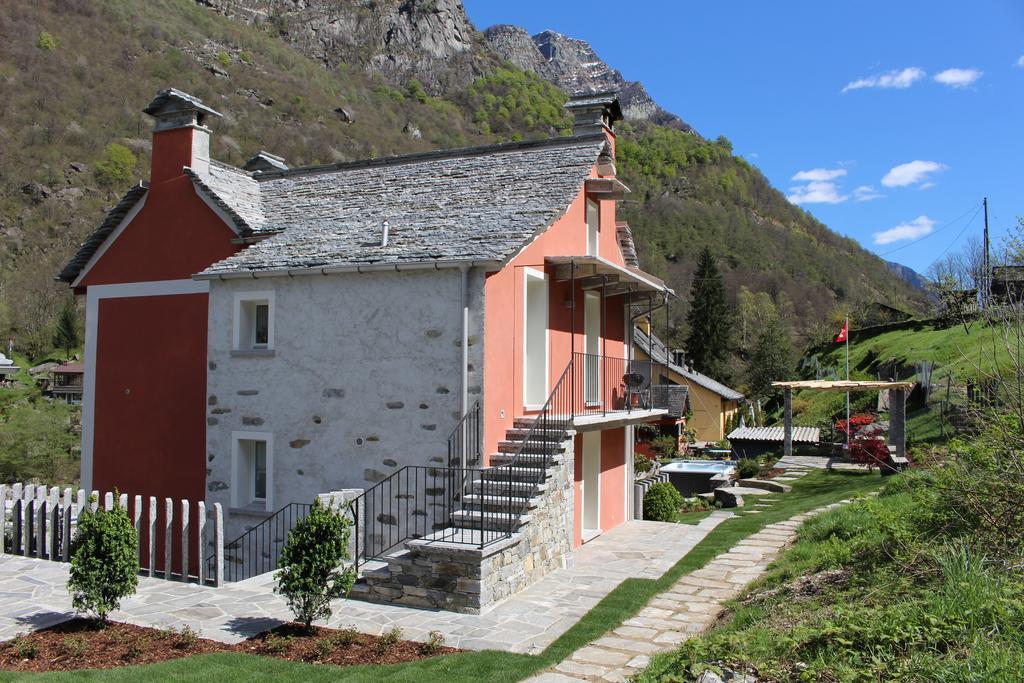 Myverzasca Resort Casa Rossa Brione  外观 照片