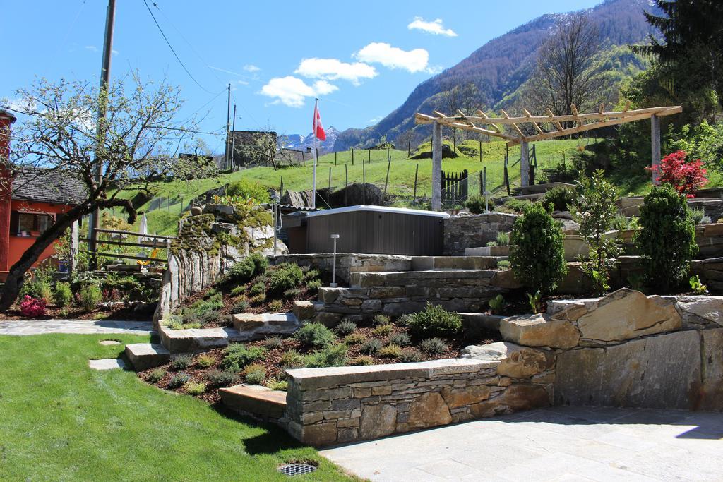 Myverzasca Resort Casa Rossa Brione  外观 照片