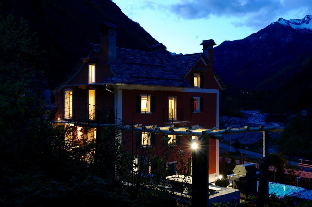Myverzasca Resort Casa Rossa Brione  外观 照片